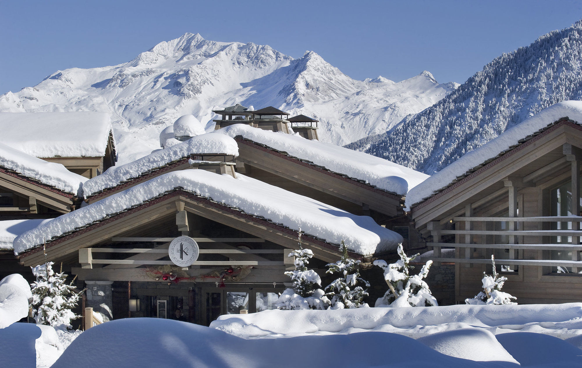Hotel Le K2 Palace คูร์เชอแวล ภายนอก รูปภาพ