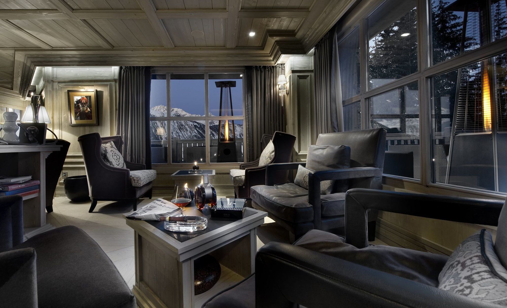 Hotel Le K2 Palace คูร์เชอแวล ภายนอก รูปภาพ